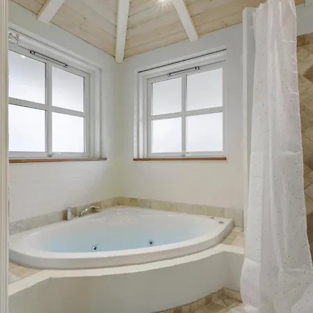 In With Sauna